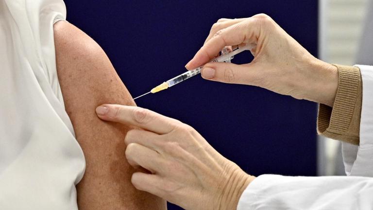 Despite current restrictions, public vaccination will not become less affordable