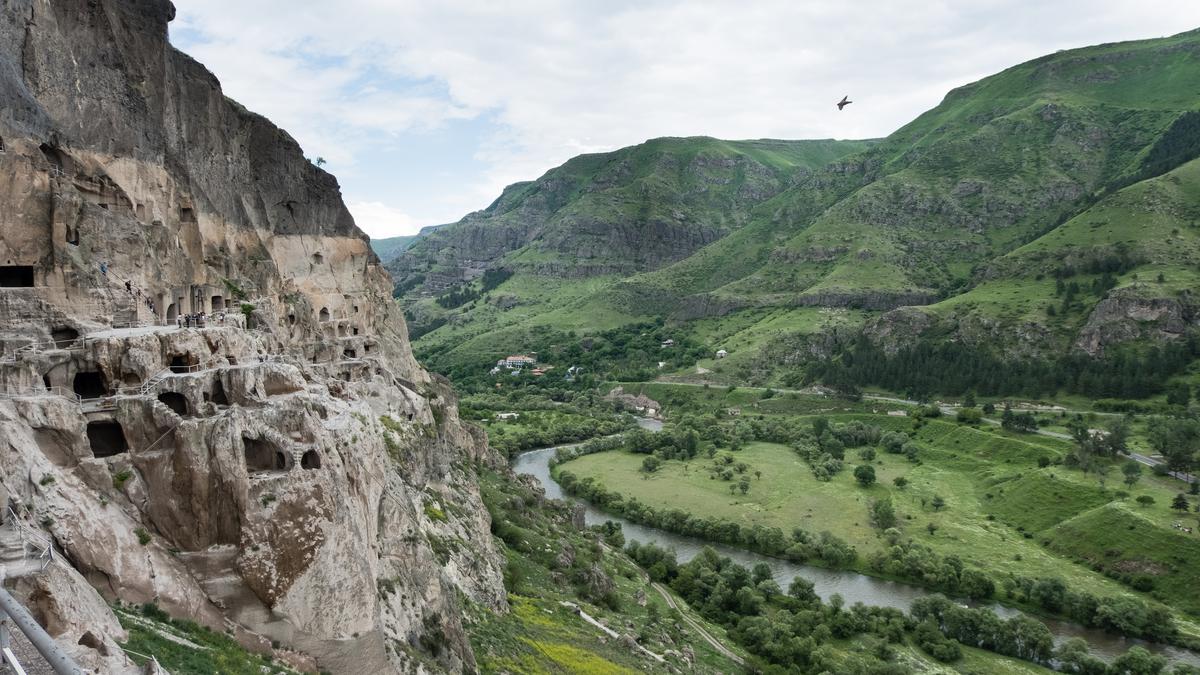 Вардзия пещерный монастырь с горы эрушети