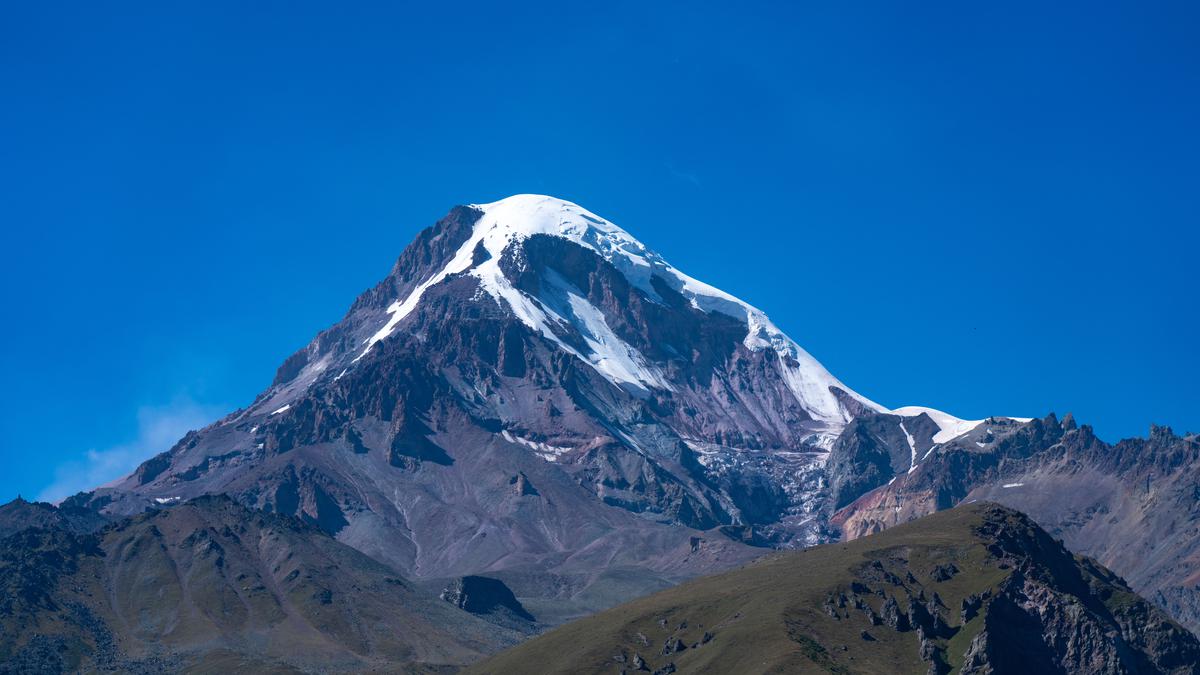 Гора Мкинварцвери в Грузии